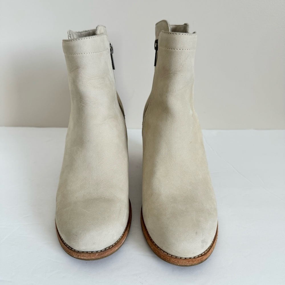 Frye Addie double zip ivory nubuck bootie size 7.5 - Picture 5 of 14